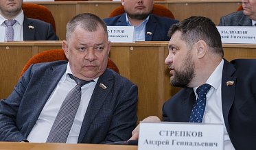 Евгений Солнцев впервые отчитался перед депутатами Заксобрания